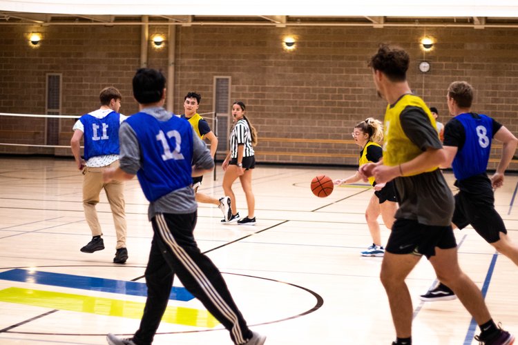 People playing Intermural Basketball in the SSU gym